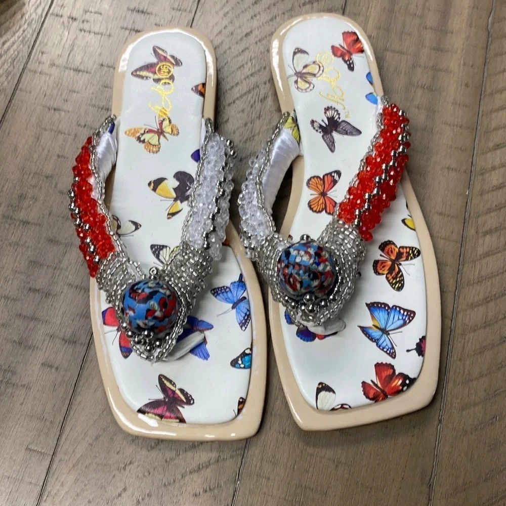 Adorable square toed fashion butterfly sandals size 9